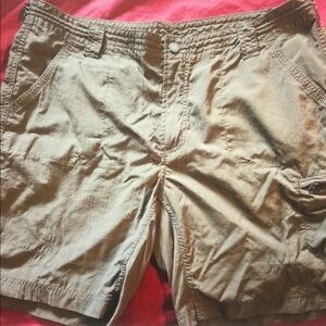 Columbia Titanium Omni Dry Women's shorts, packable, back zipper pocket, size 14